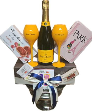 VEUVE CLICQUOT LEATHERETTE CHEST GIFT BASKET
