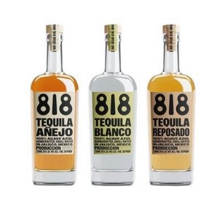818 TEQUILA SET WITH AUTOGRAPHED BOTTLE